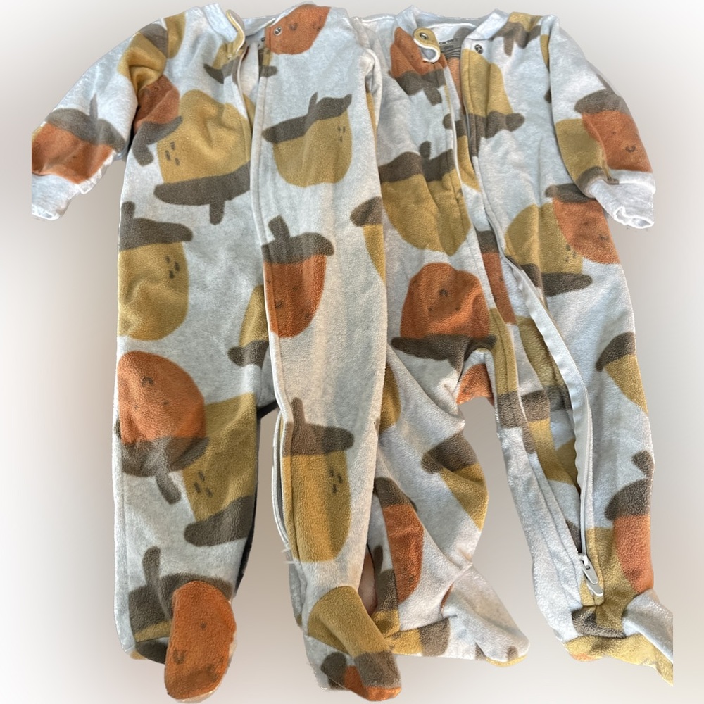 Twin set 9 Month Acorn Fleece Pajamas By Carters